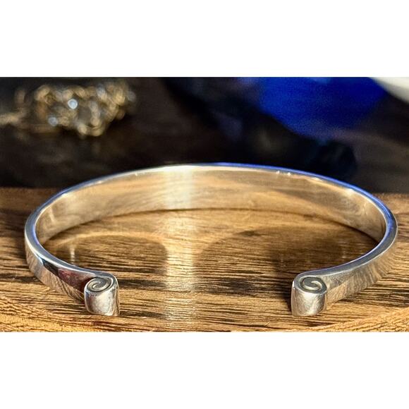 Retired James Avery Sterling Silver Greek Scroll Cuff Bangle Bracelet - Picture 2 of 12